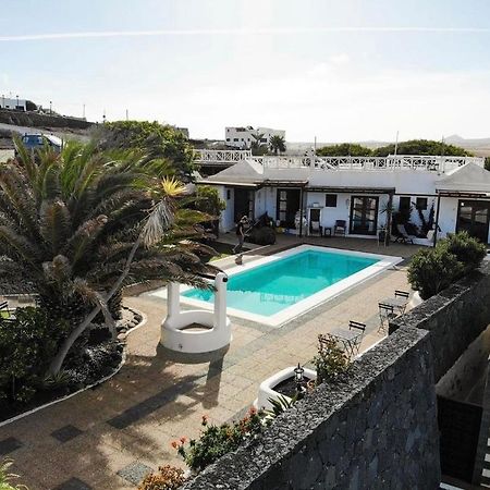 Oasis Surf House Apartman Soo Kültér fotó